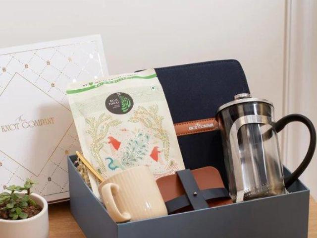 Buy Corporate Tech Gifts for Employees & Clients