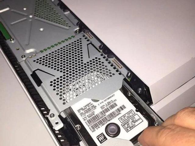 PS4} 1TB Hard drive memory upgrade / replacement