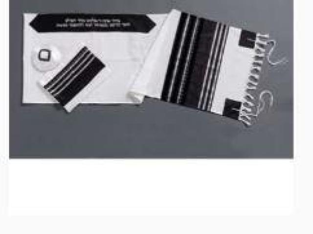 Experience Tradition and Devotion with Tallit Gadol