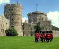 Explore the Royal Legacies of Buckingham Palace and more with Private Guided Tours London