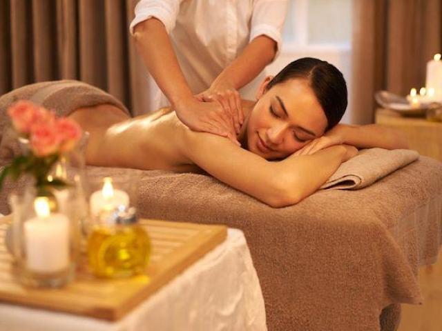 Aurum Spa In Andheri 9152818158