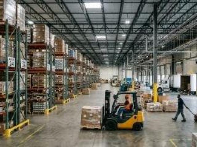 Flexible Surplus Storage: Optimise Your Space for Seasonal Inventory Challenges