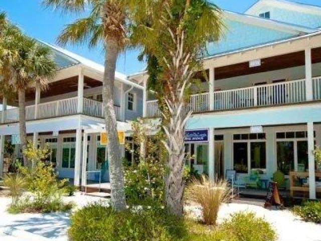 Experience luxury vacation rentals Anna Maria Island