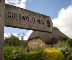 London Country Tours presents Private guided tours Cotswolds with door-to-door pickups