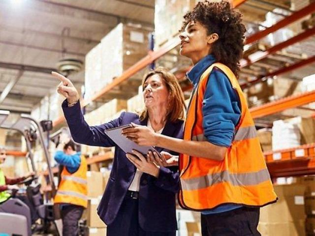 Dynamics 365 for Transport and Logistics to Optimize Fleet & Route Workflows