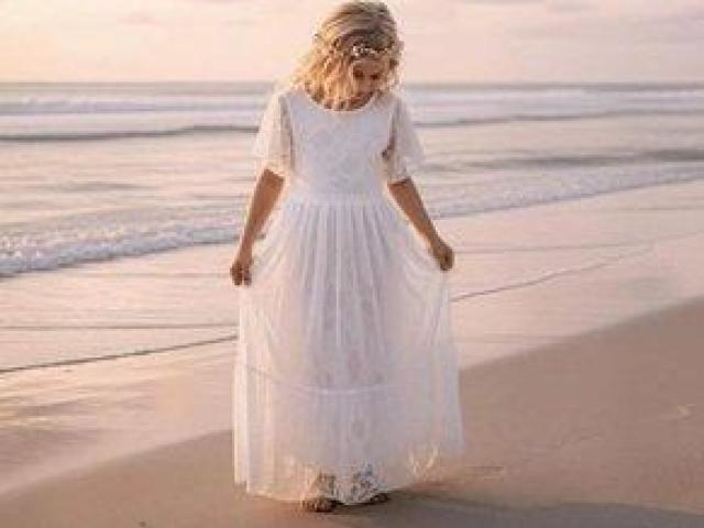 White Flower Girl Dress Bohemian Style, Vintage Lace Beach Dress for Girls
