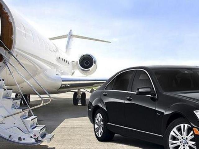 Luxury Corporate Car Service in Boston