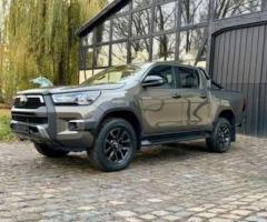 Toyota Hilux 2.8 D-4D 4Wd Invincible